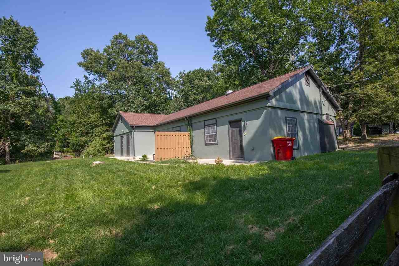 115 Old Bridge Rd #6 - Photo 3 of 23