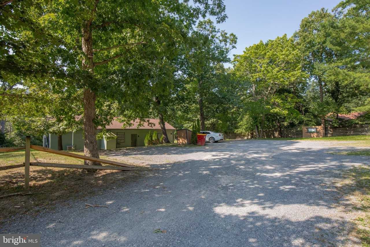 115 Old Bridge Rd #6 - Photo 6 of 23