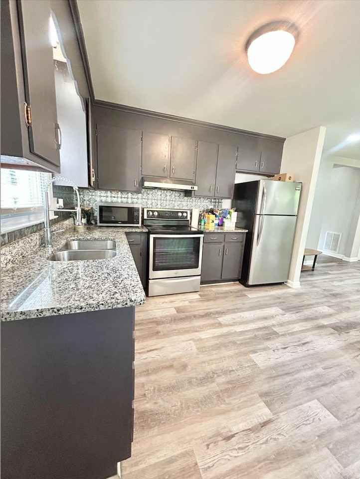Thornwood Rd - Photo 4 of 13