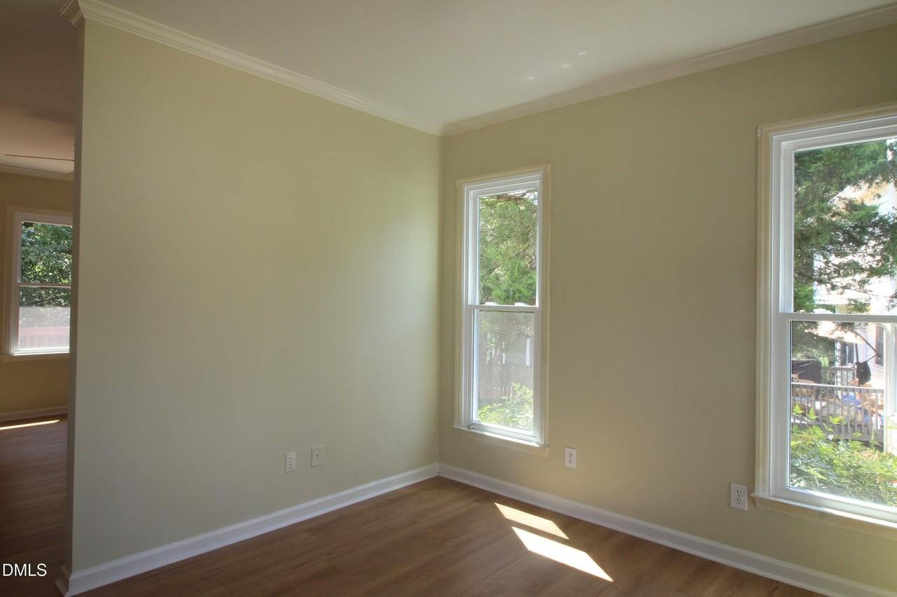 1409 Opal Ct - Photo 3 of 24