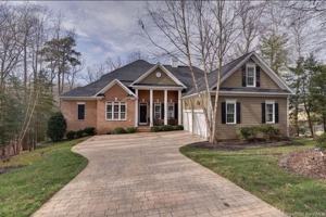 featured image of 160 Broadmoor