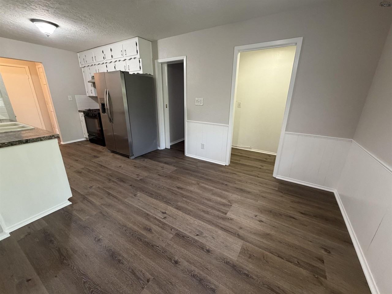 8 Brandy Ln - Photo 4 of 21