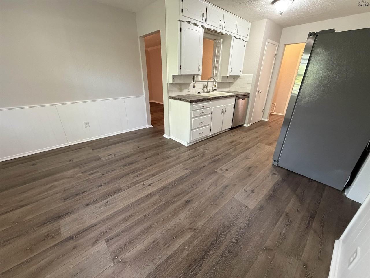 8 Brandy Ln - Photo 5 of 21