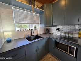 featured image of 1412 Amanda Dr