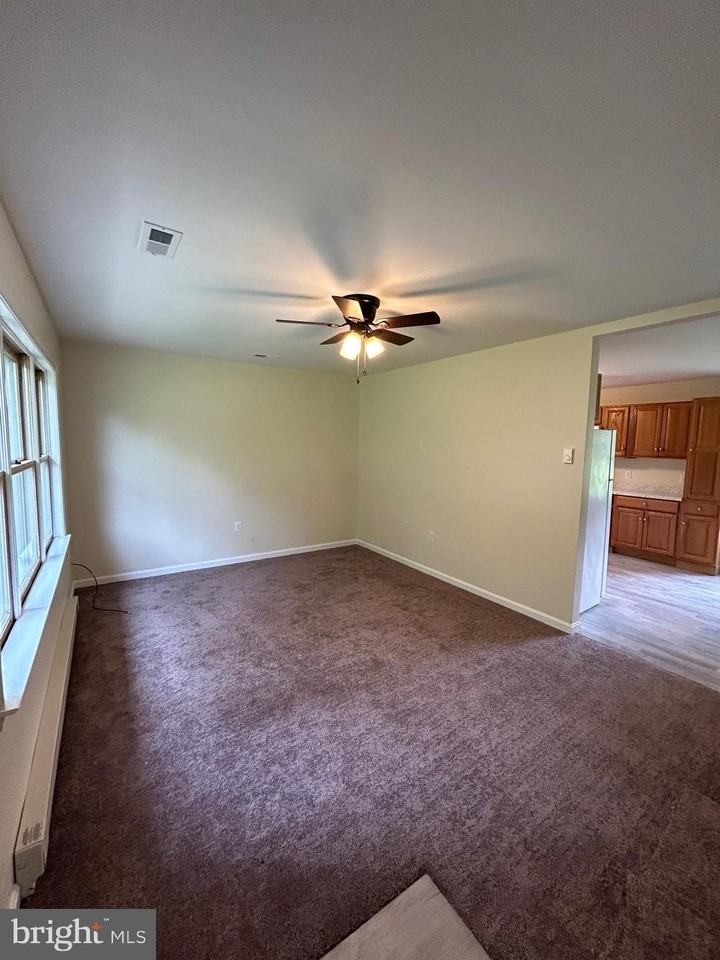 22427 Cross Rd - Photo 6 of 16