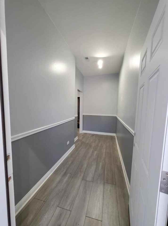 943 W 59th St - Photo 2 of 16