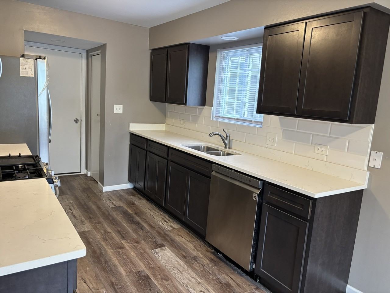501 Lowell Dr - Photo 4 of 6