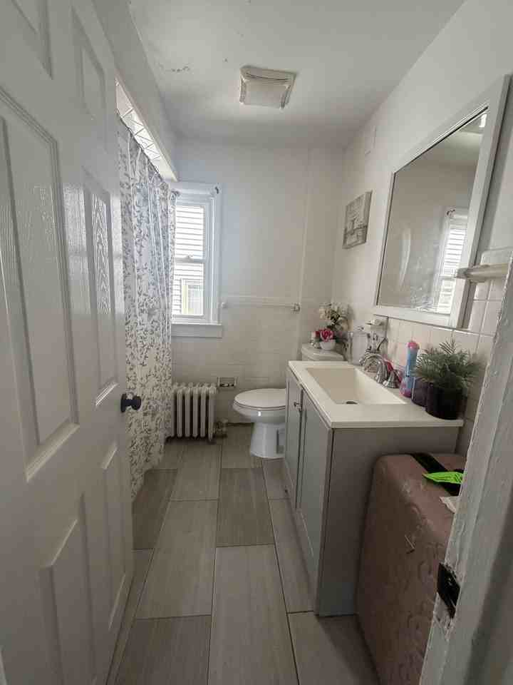 273 Netherwood Ave - Photo 3 of 7