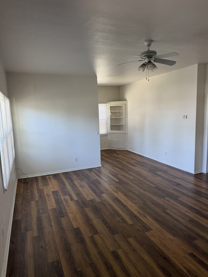 416 Hathway Ave #416H - Photo 5 of 11