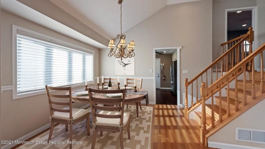 17 Miller Ave - Photo 3 of 22