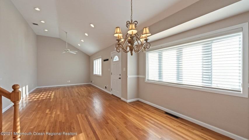 17 Miller Ave - Photo 7 of 22