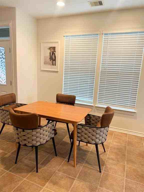 206 12th St - Photo 7 of 12