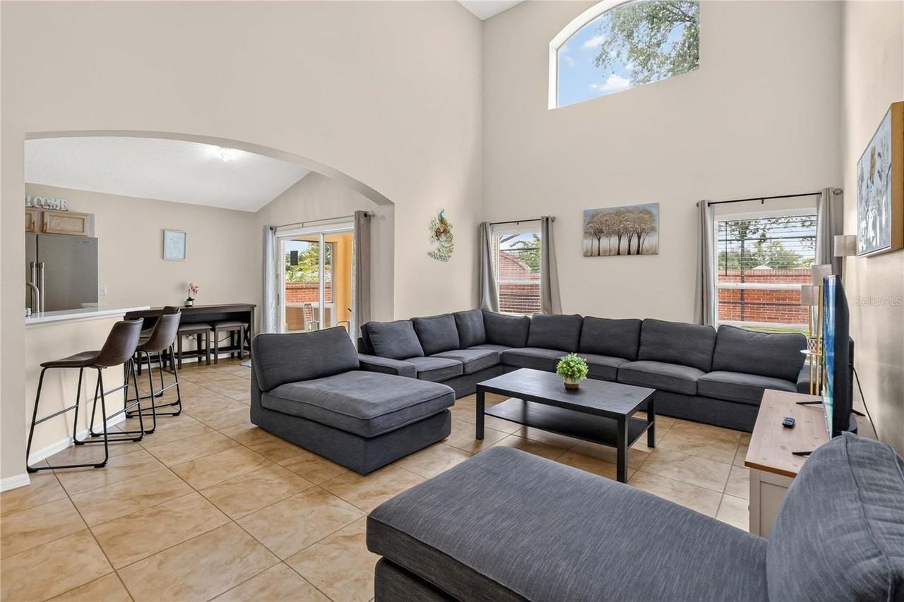 1550 Casterton Cir - Photo 6 of 30