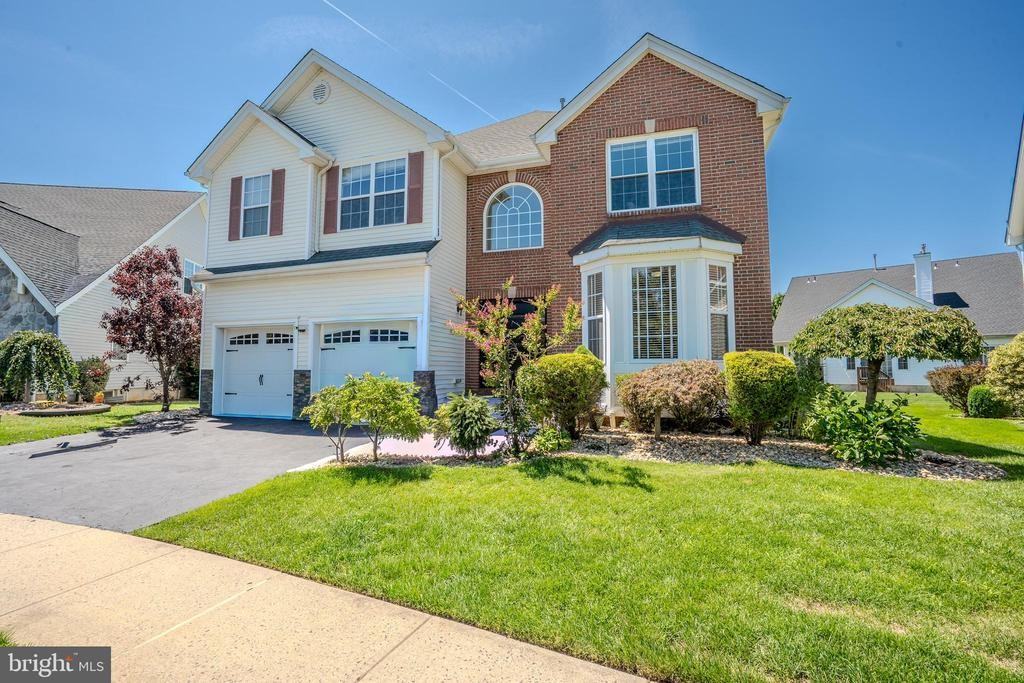 8 Jumping Brook Ct - Photo 4 of 50