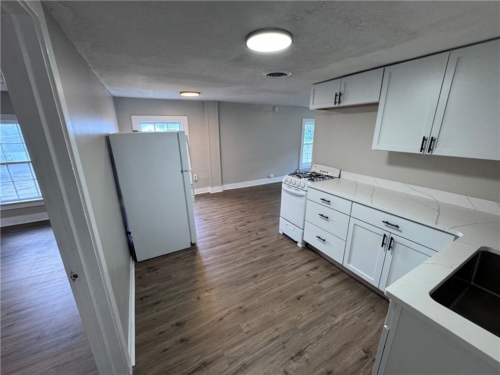 5711 W Henrietta Rd - Photo 3 of 10