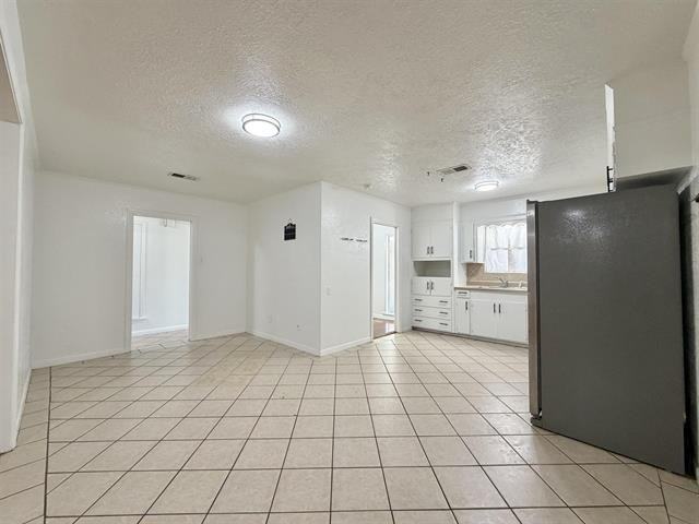 4690 Fieldwood Ln - Photo 2 of 25