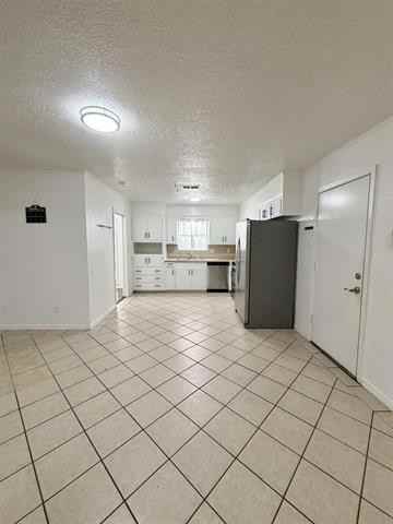 4690 Fieldwood Ln - Photo 3 of 25