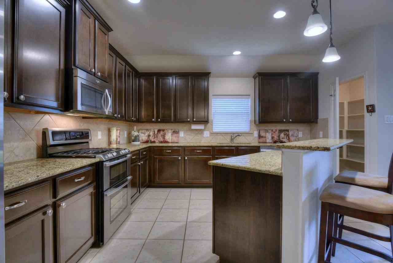 974 Gowan Dr - Photo 6 of 30