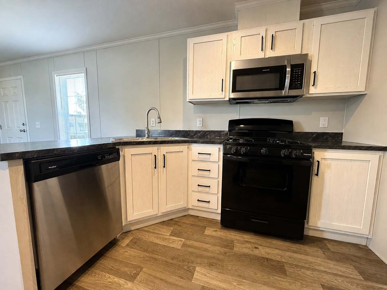 38065 Marlene Dr #587 - Photo 3 of 25