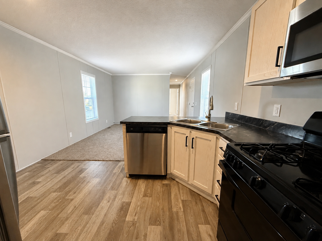 38065 Marlene Dr #587 - Photo 4 of 25