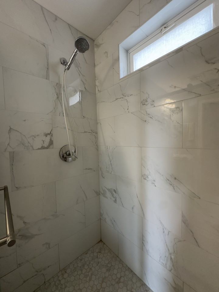 69 Holmes Street - 2Unit 2 #2 - Photo 3 of 10