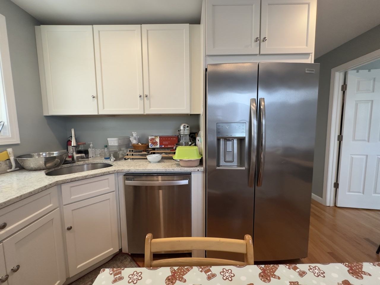 69 Holmes Street - 2Unit 2 #2 - Photo 5 of 10