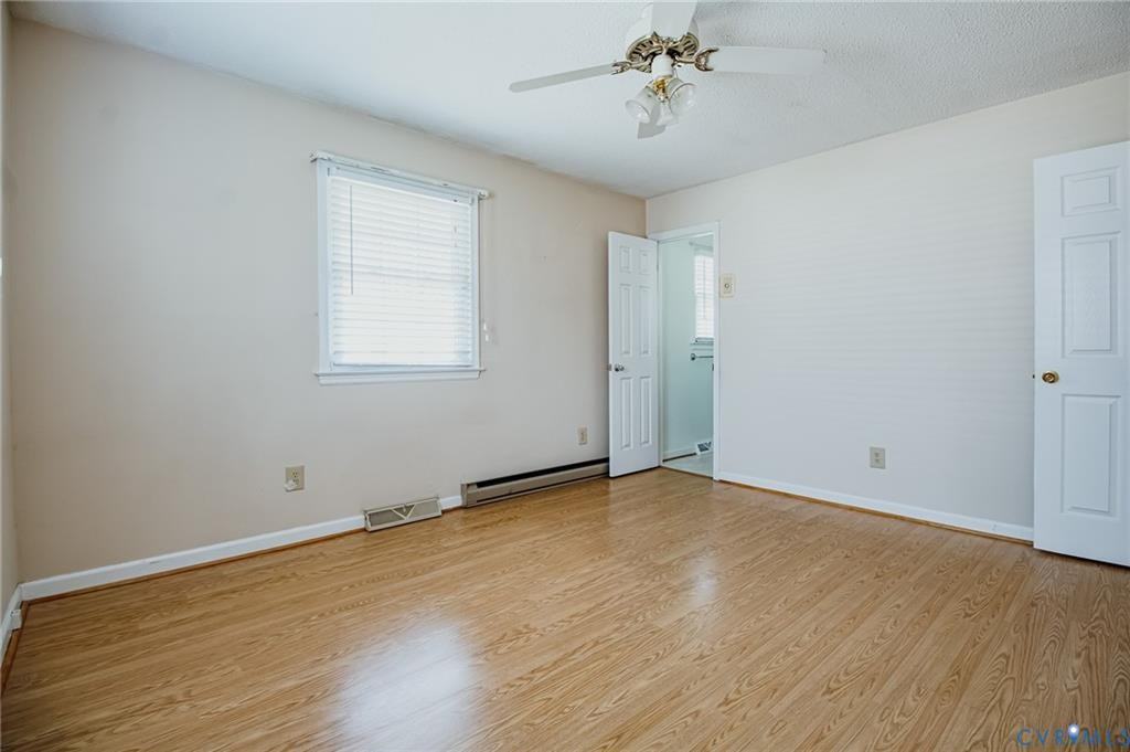 1015 Smithfield Ave #1 - Photo 4 of 6