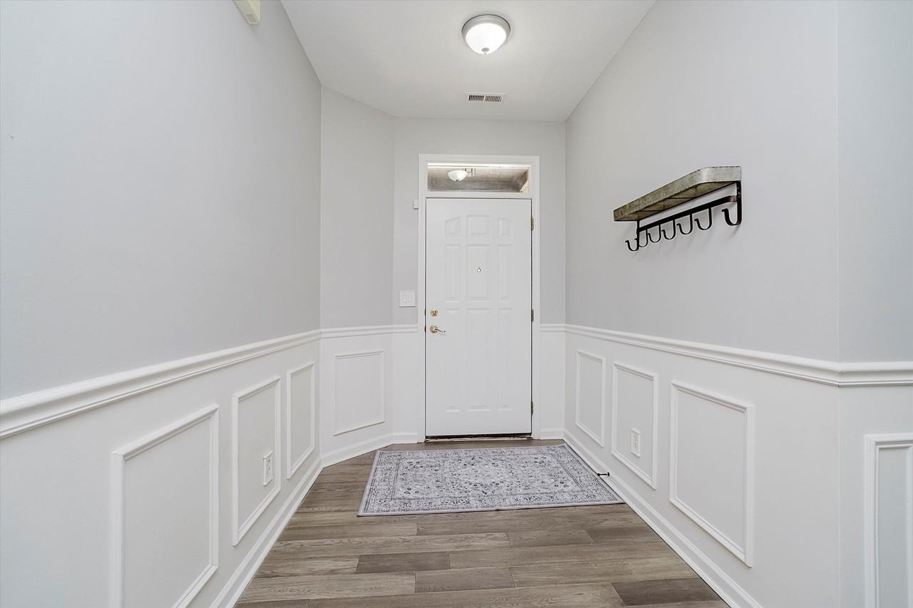 9413 N Bayfield Dr #1 - Photo 4 of 28