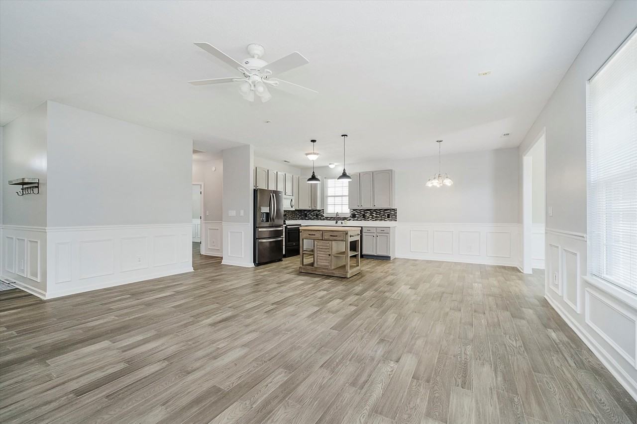 9413 N Bayfield Dr #1 - Photo 7 of 28
