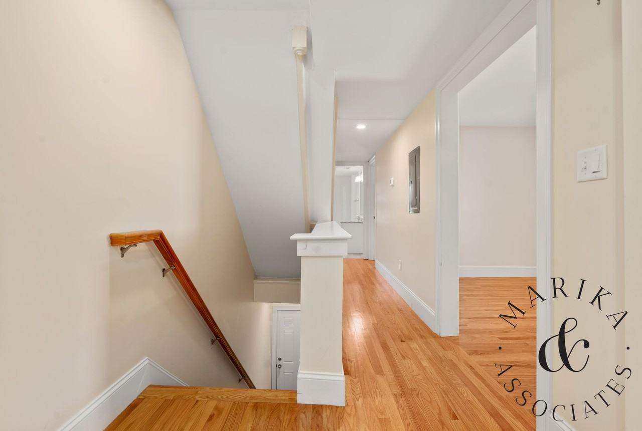 30 Willow St - Photo 5 of 27