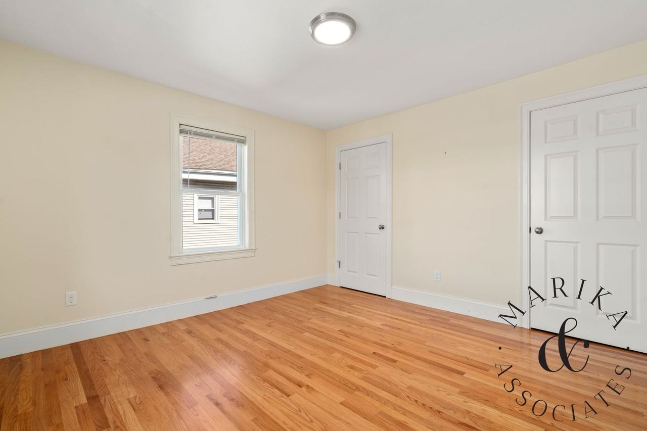 30 Willow St - Photo 7 of 27