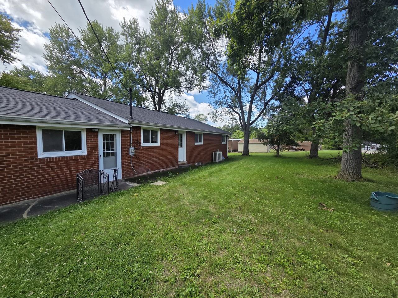 117 Bradshaw St #1 - Photo 5 of 17