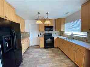 1409 Madrid Way #A - Photo 3 of 18
