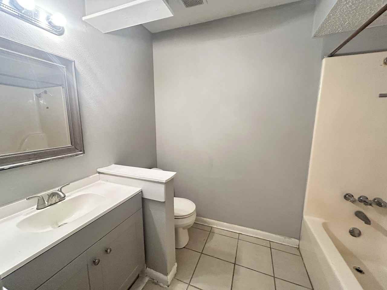 2509 Belair Dr S #2509 - Photo 6 of 10