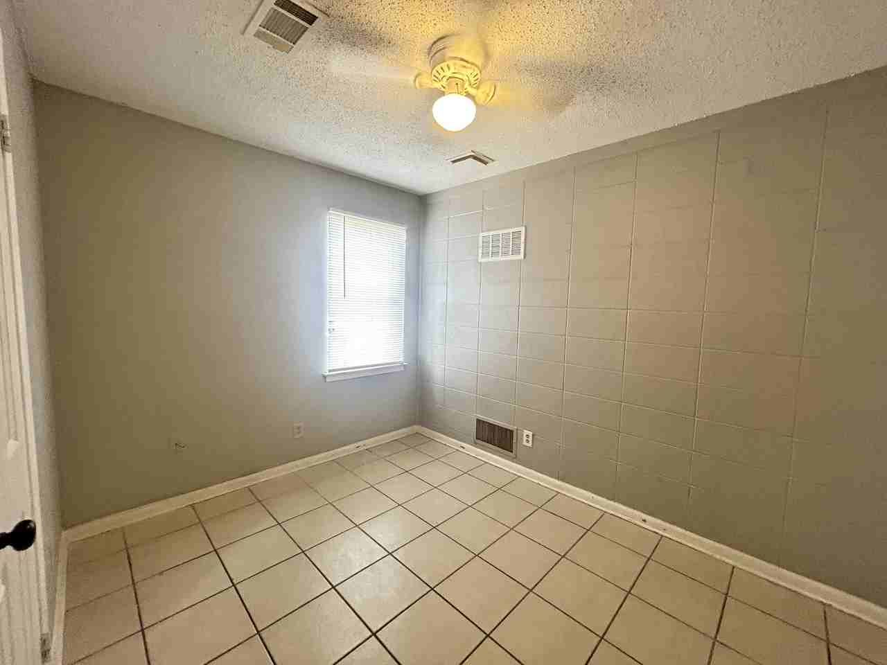 2509 Belair Dr S #2509 - Photo 7 of 10