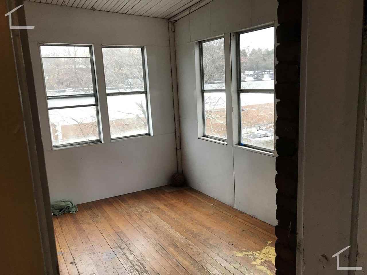 1905 Beacon St - Photo 5 of 7