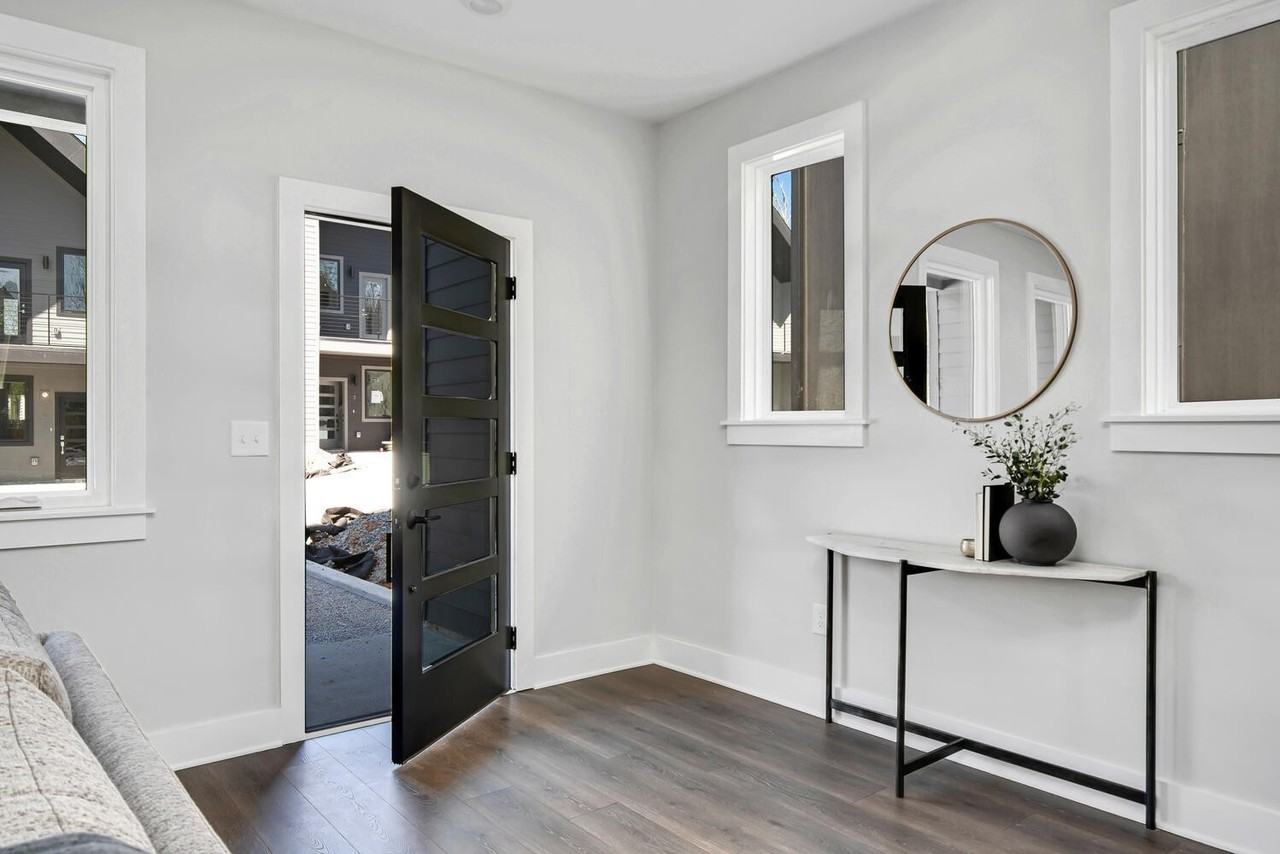 801 Cherokee Ave #13 - Photo 4 of 18