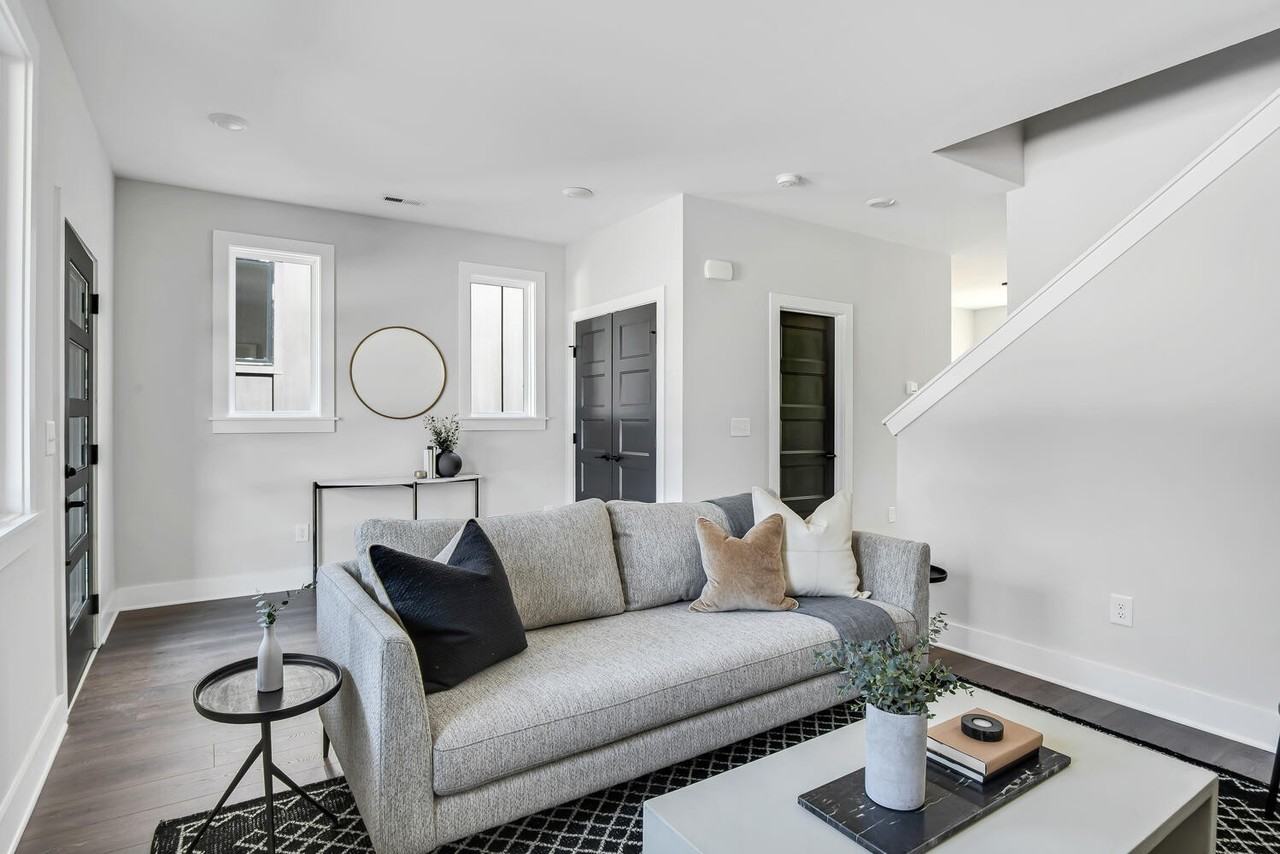 801 Cherokee Ave #13 - Photo 5 of 18
