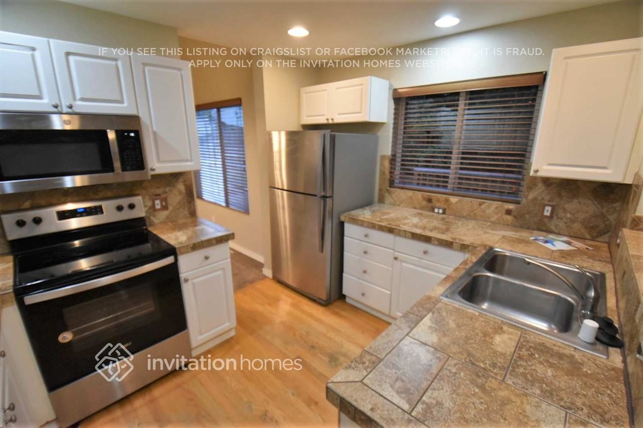 23002 Se 267th Pl - Photo 5 of 14