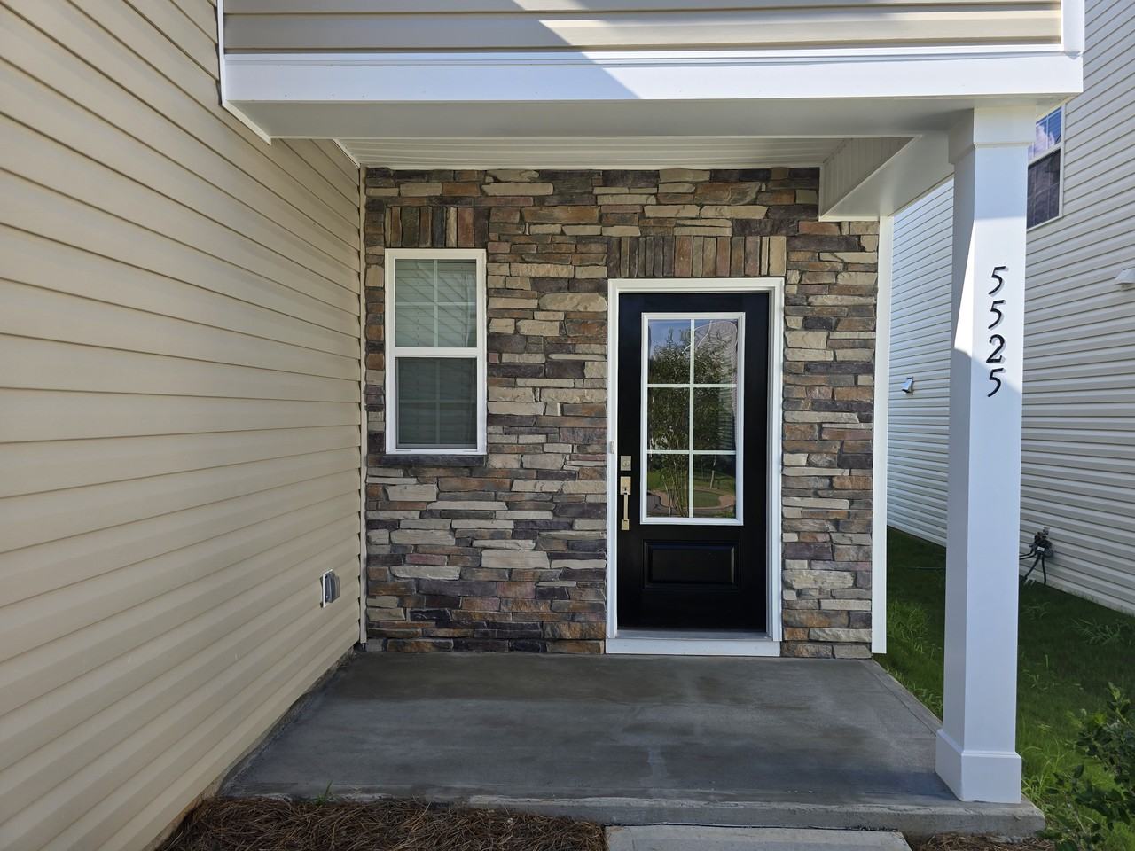 5525 Hydrangea St #1 - Photo 3 of 31