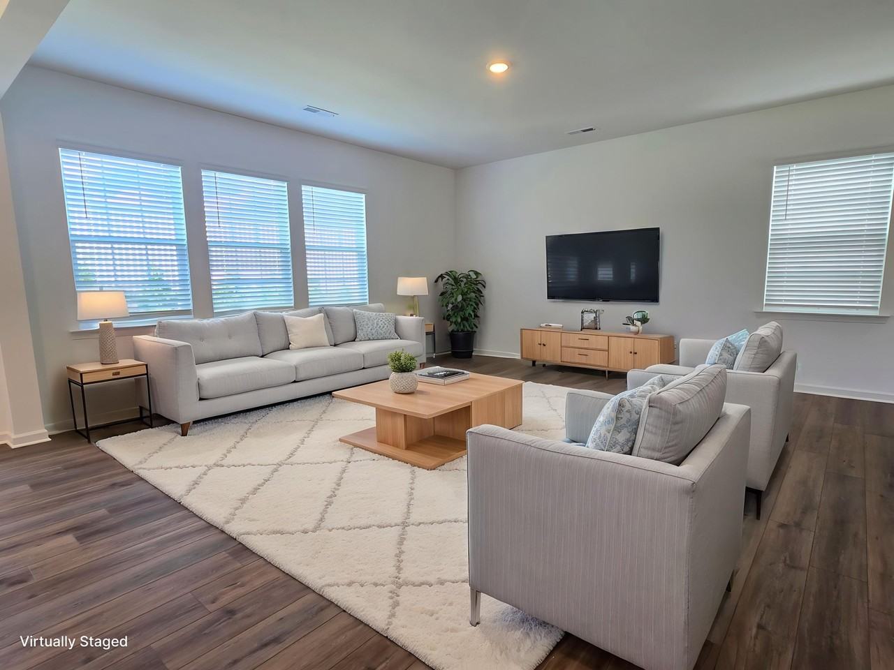 5525 Hydrangea St #1 - Photo 6 of 31