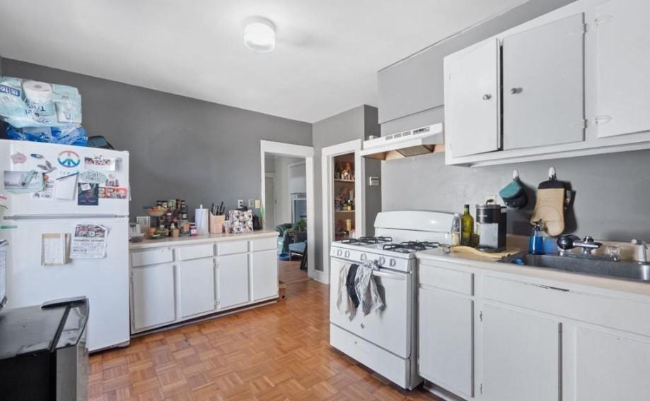 136 George St #2 - Photo 3 of 10