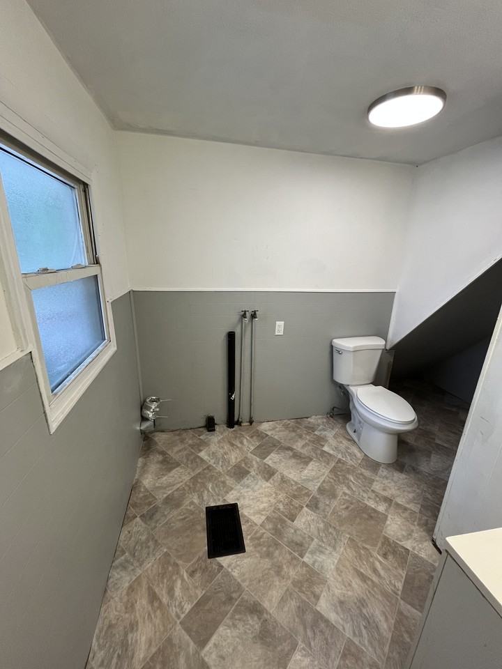 357 W Main St Lowr - Photo 5 of 11