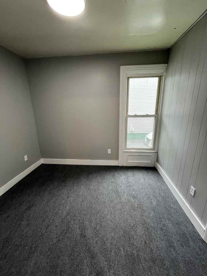 357 W Main St Lowr - Photo 7 of 11