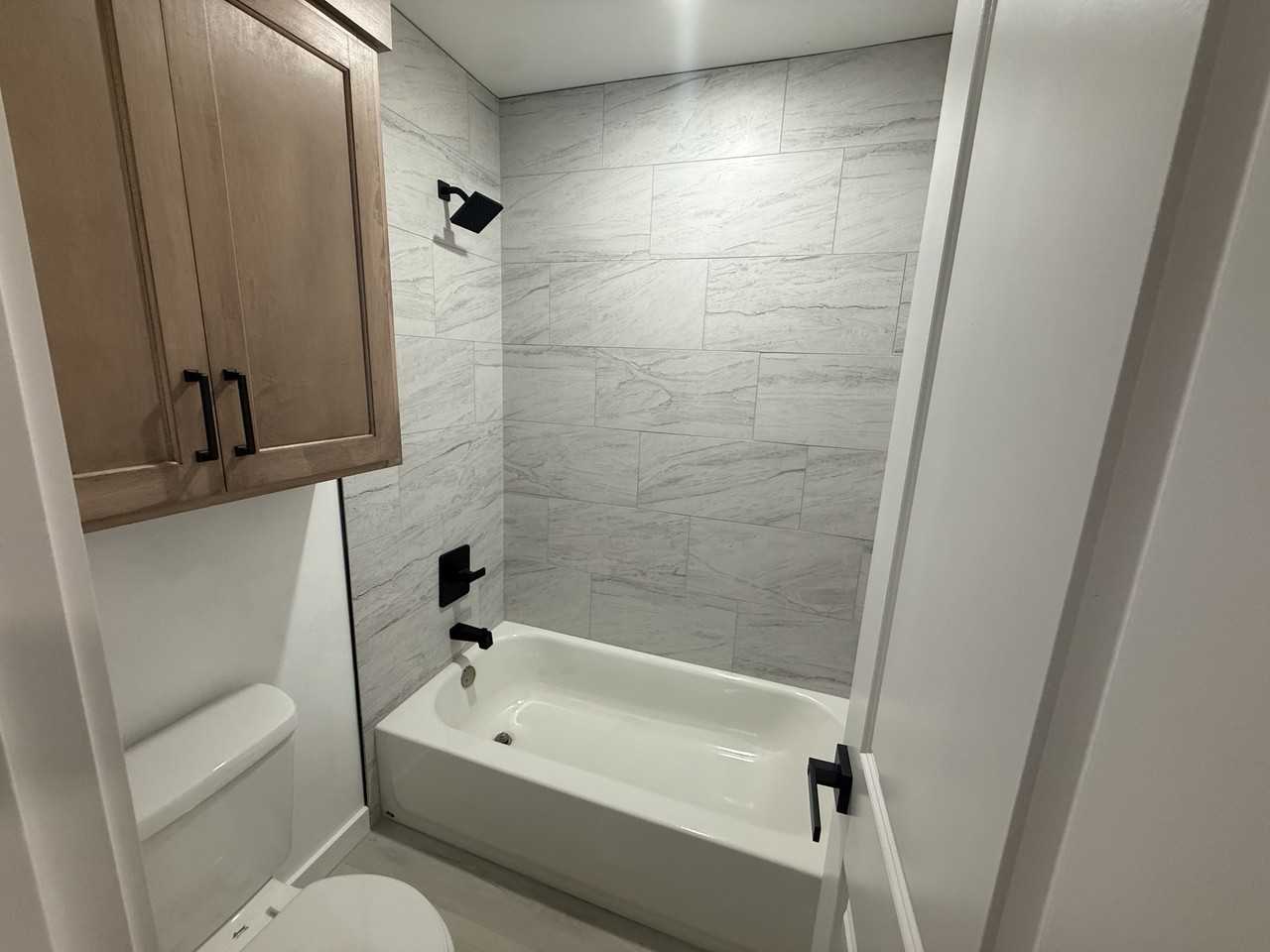 800 W 6th St #1 - Photo 7 of 10