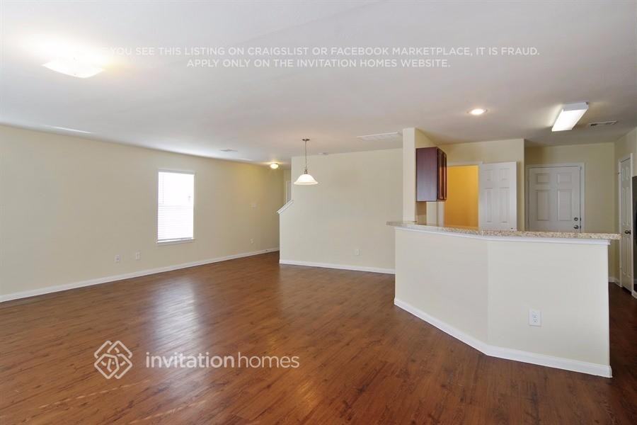 18807 N Lyford Dr - Photo 2 of 15
