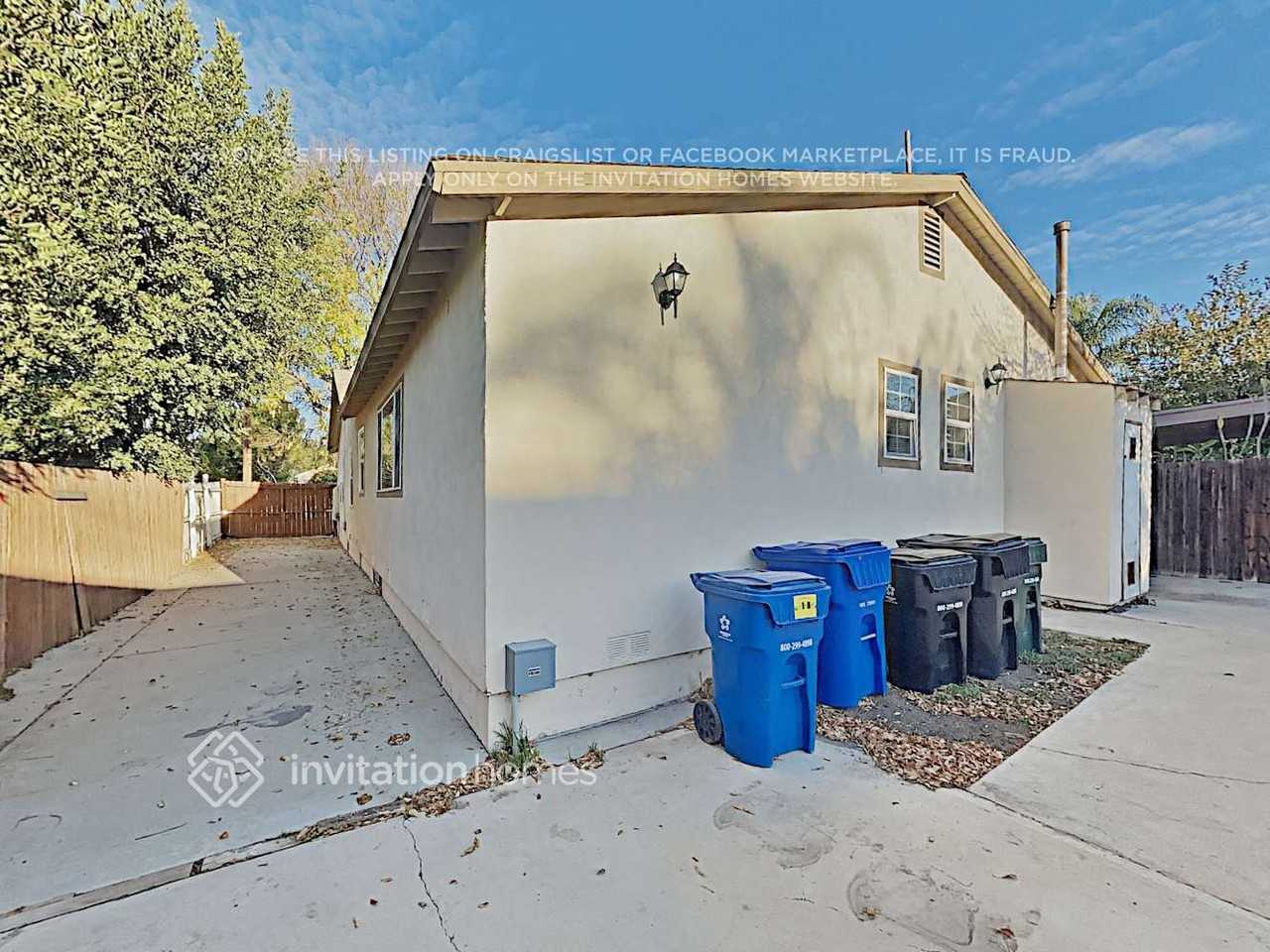 814 N Alexander St - Photo 5 of 6
