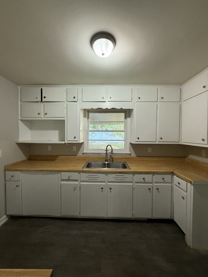 509 20th Ave Ne #1 - Photo 2 of 11