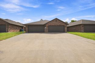 404 Chalk Hill Ct - Photo 1 of 1