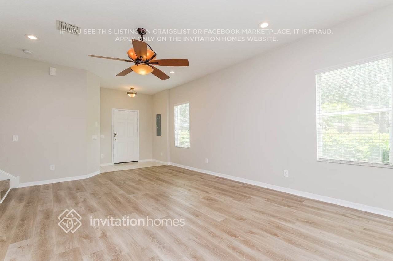 17513 Stinchar Dr - Photo 2 of 17